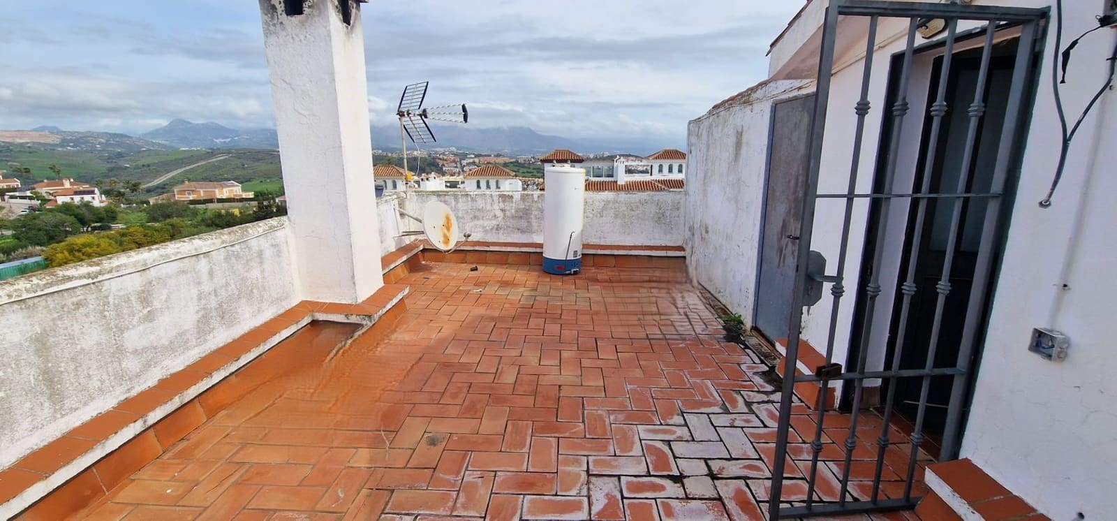 4 quarto Moradia Geminada para venda em Manilva - 295 000 € (Ref: 8882288)