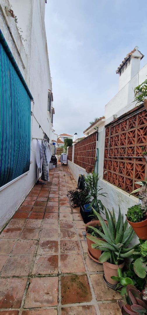 4 quarto Moradia Geminada para venda em Manilva - 295 000 € (Ref: 8882288)