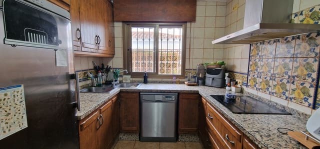 4 soverom Kjedet enebolig til salgs i Alcorrín, Manilva - € 295 000 (Ref: 8882288)