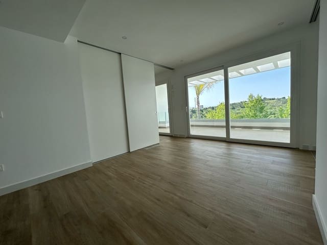 2 makuuhuone Asunto myytävänä paikassa Casares Pueblo, Casares mukana uima-altaan - 335 000 € (Ref: 8998328)