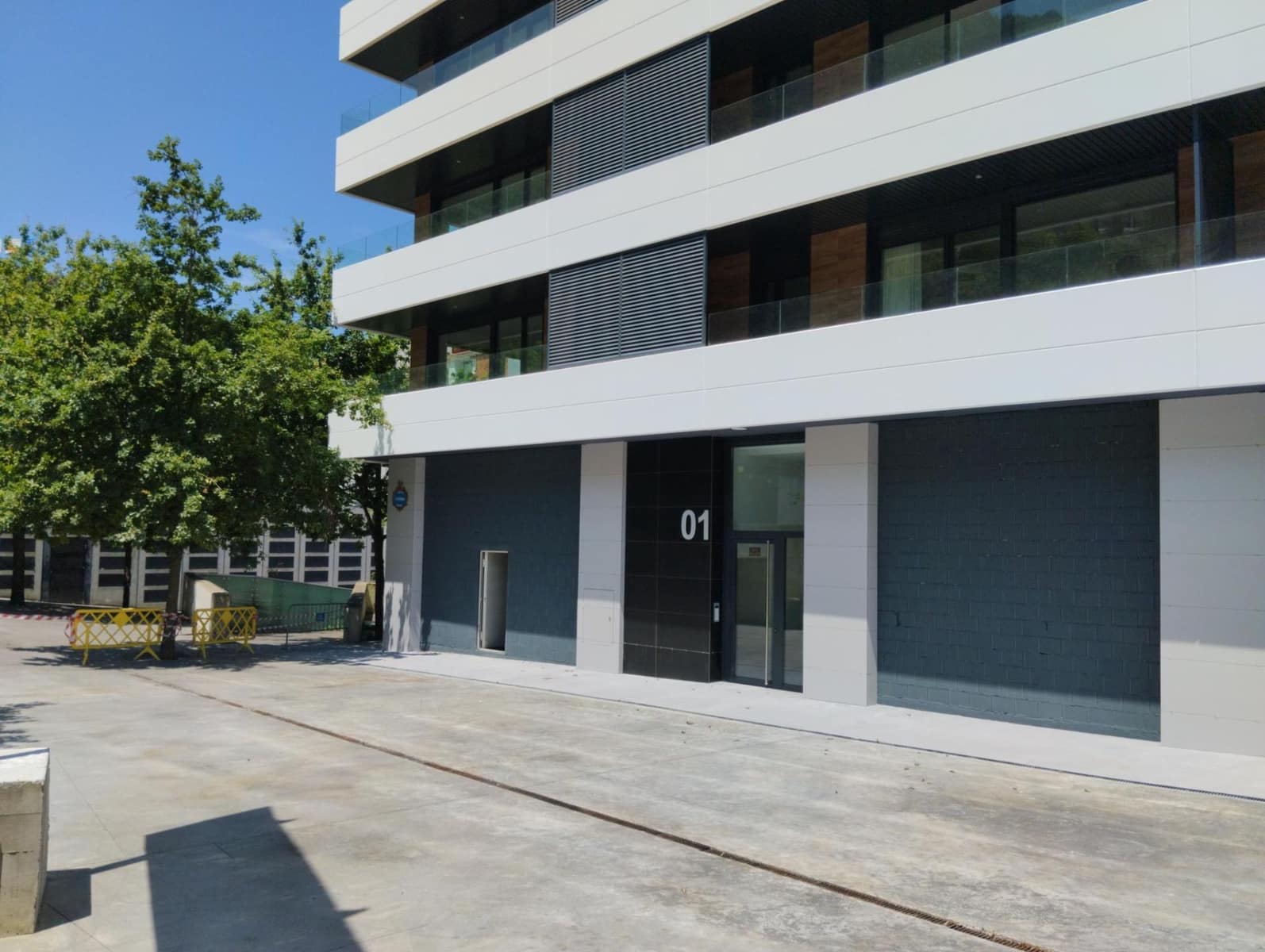 Erhverv til salg i Bilbao - € 82.000 (Ref: 8998331)