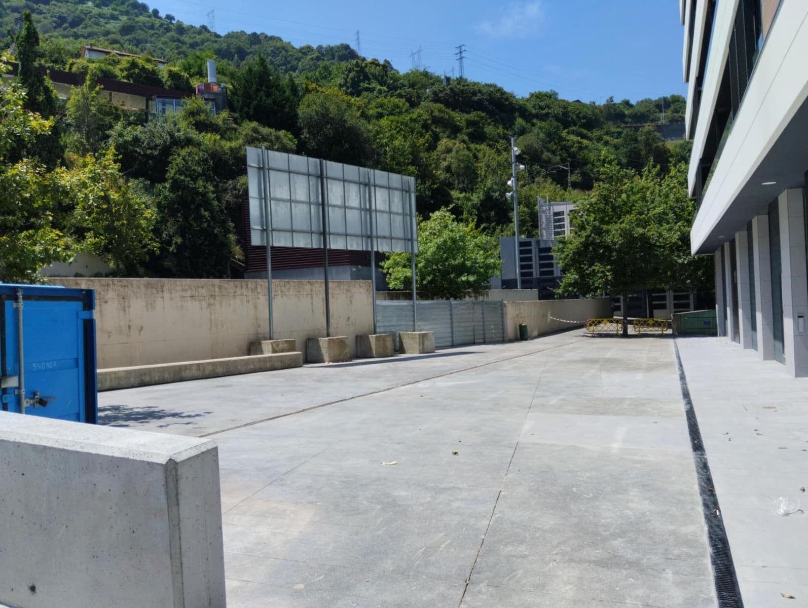 Erhverv til salg i Bilbao - € 82.000 (Ref: 8998331)