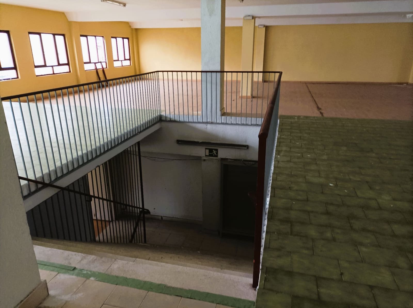 Erhverv til salg i Torrelavega - € 249.300 (Ref: 8998334)