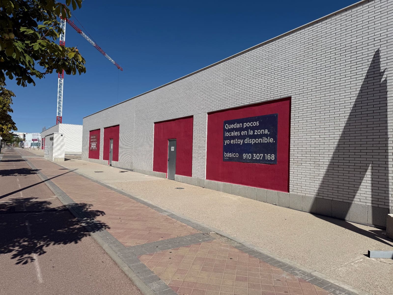 Commerciale da affittare in Tres Cantos - 2.500 € (Rif: 8998336)