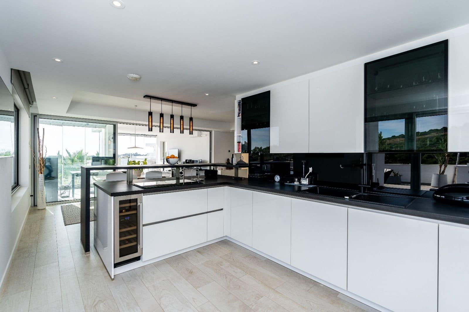 3 soverom Penthouse til salgs i Estepona med svømmebasseng garasje - € 790 000 (Ref: 8998342)