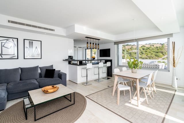 3 soverom Penthouse til salgs i Estepona Golf, Estepona med svømmebasseng garasje - € 790 000 (Ref: 8998342)