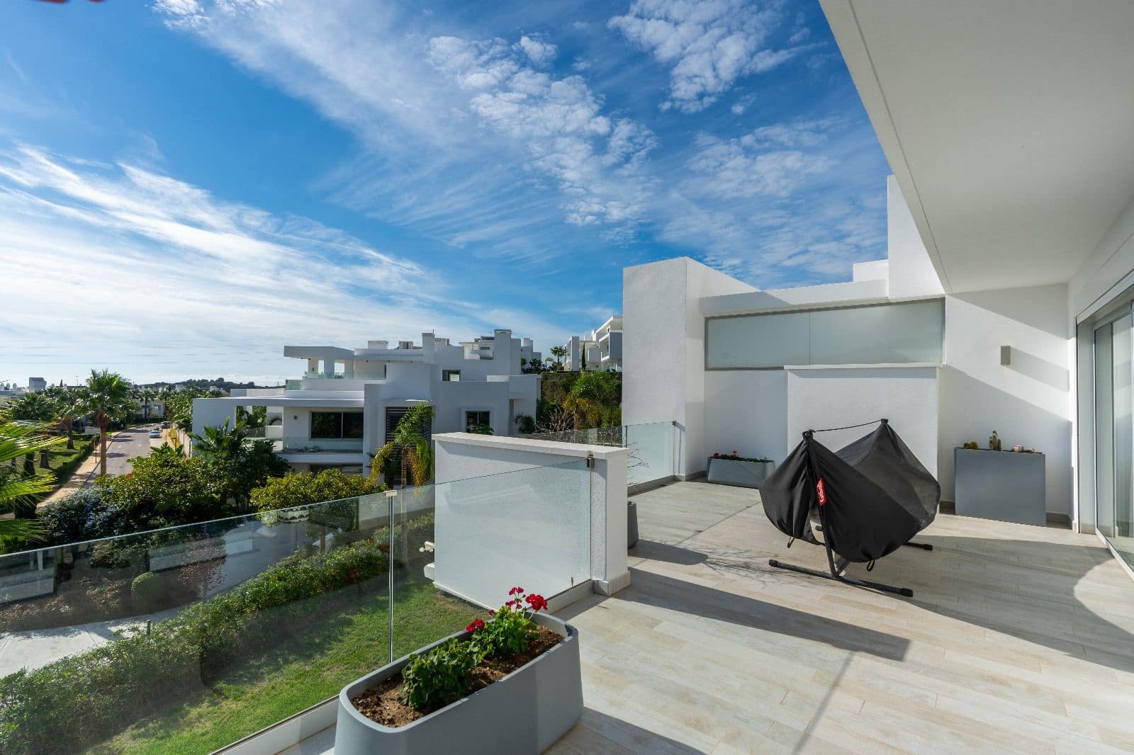 3 soverom Penthouse til salgs i Estepona med svømmebasseng garasje - € 790 000 (Ref: 8998342)