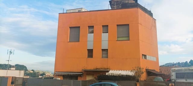 3 makuuhuone Paritalo myytävänä paikassa Corbera de Llobregat - 246 000 € (Ref: 8998346)