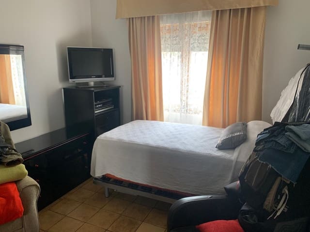 4 slaapkamer Villa te koop in Canillas, Madrid stad met garage - € 850.000 (Ref: 8998347)