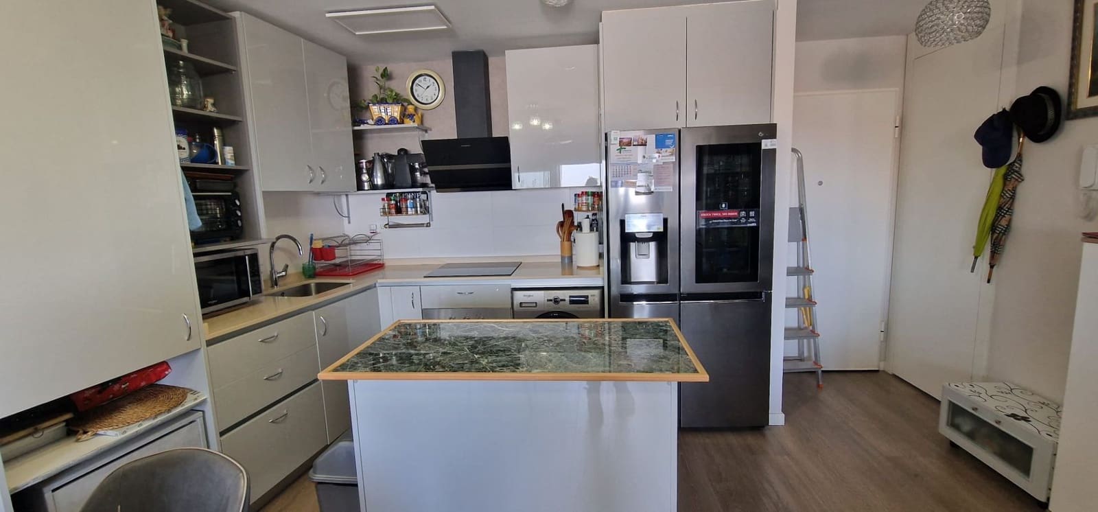 2 slaapkamer Penthouse te koop in Estepona met zwembad garage - € 590.000 (Ref: 9150635)