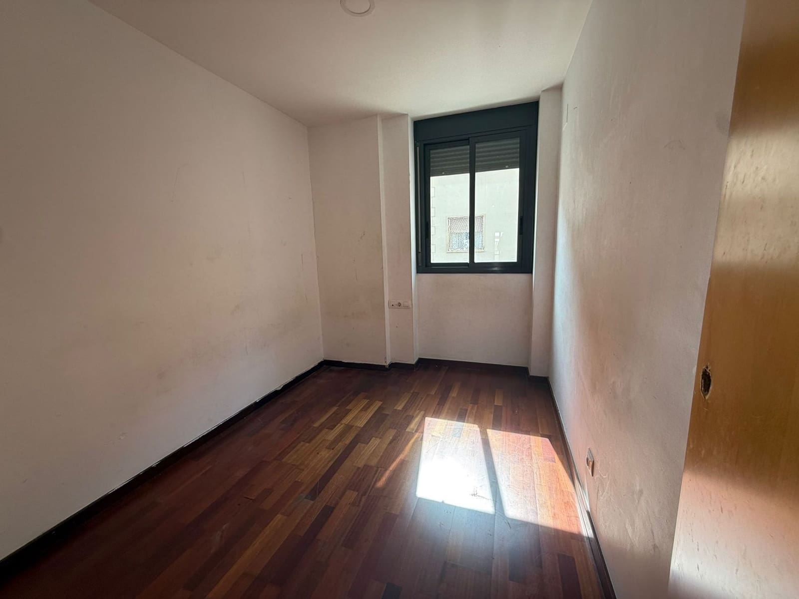 3 soveværelse Lejlighed til salg i Barcelona by - € 359.000 (Ref: 9231940)