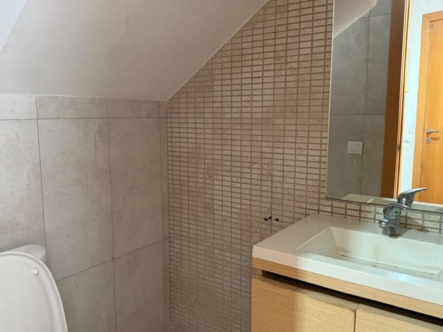 3 soveværelse Lejlighed til salg i Sants - Badal, Barcelona by - € 359.000 (Ref: 9231940)