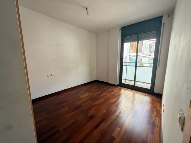 3 soveværelse Lejlighed til salg i Sants - Badal, Barcelona by - € 359.000 (Ref: 9231940)
