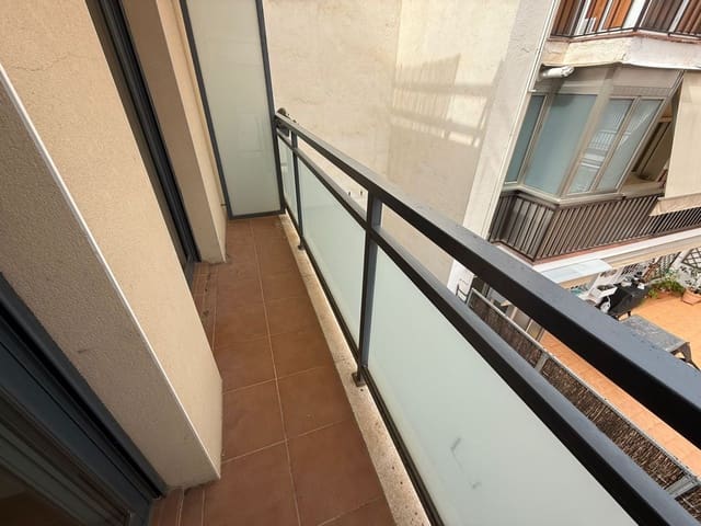3 soveværelse Lejlighed til salg i Sants - Badal, Barcelona by - € 359.000 (Ref: 9231940)