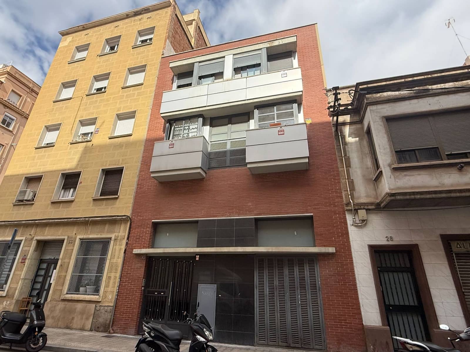 3 soveværelse Lejlighed til salg i Barcelona by - € 359.000 (Ref: 9231940)