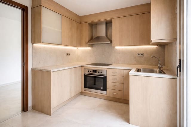 Piso de 3 habitaciones en Llançà en venta con garaje - 227.200 € (Ref: 9635081)