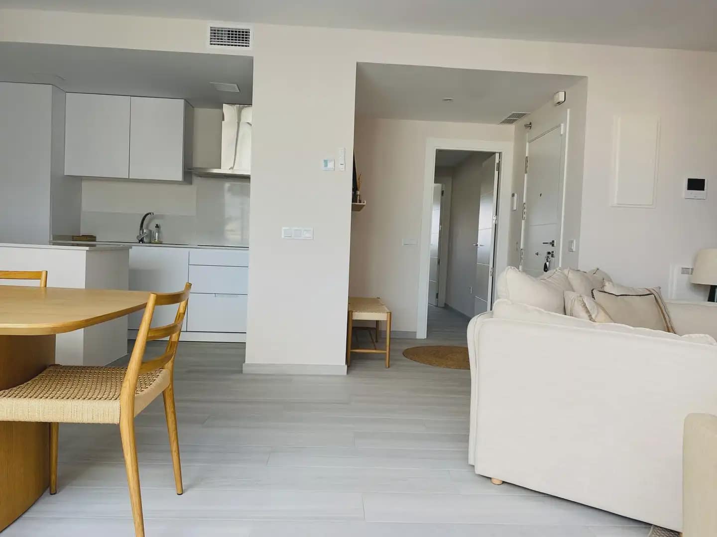 2 makuuhuone Kattohuoneisto myytävänä paikassa Vera mukana uima-altaan 
autotalli - 315 000 € (Ref: 9932343)