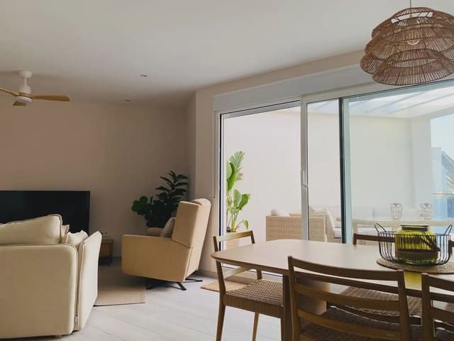 2 makuuhuone Kattohuoneisto myytävänä paikassa El Playazo, Vera mukana uima-altaan 
autotalli - 315 000 € (Ref: 9932343)