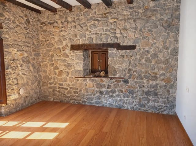 9 bedroom Hotel for sale in Soba - € 556,200 (Ref: 9940821)