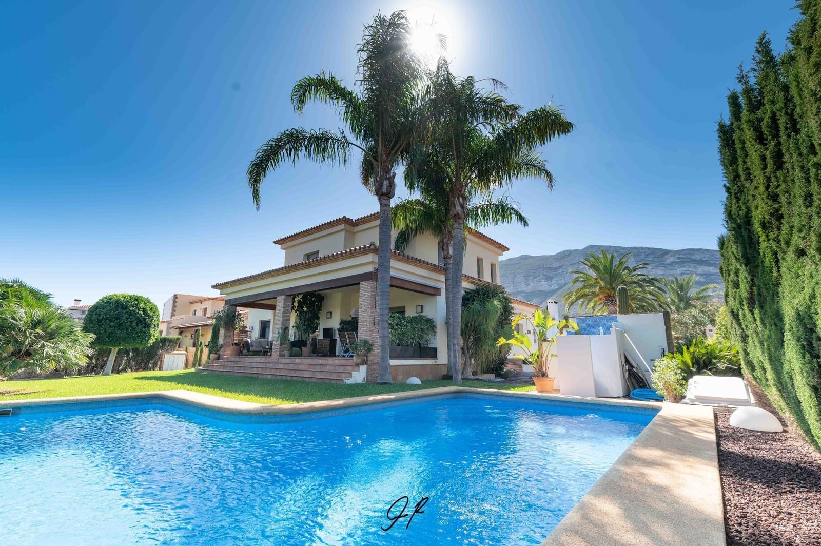 6 soverom Villa til salgs i Denia med svømmebasseng garasje - € 1 400 000 (Ref: 8787642)