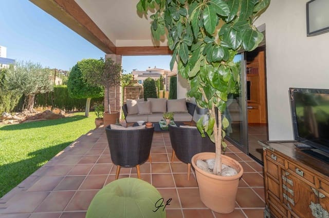 6 makuuhuone Huvila myytävänä paikassa El Montgó, Dénia mukana uima-altaan 
autotalli - 1 400 000 € (Ref: 8787642)