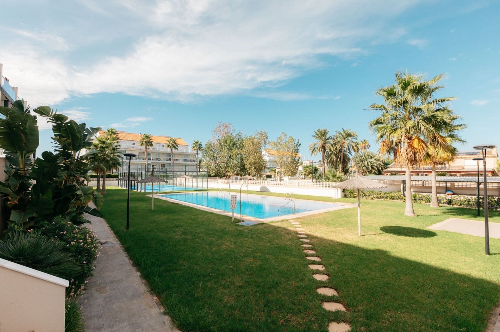 3 soveværelse Penthouse til salg i Denia med swimmingpool garage - € 450.000 (Ref: 8787662)