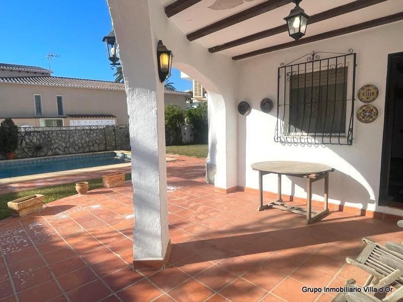6 sovrum Villa till salu i Denia med pool - 598 000 € (Ref: 8787669)