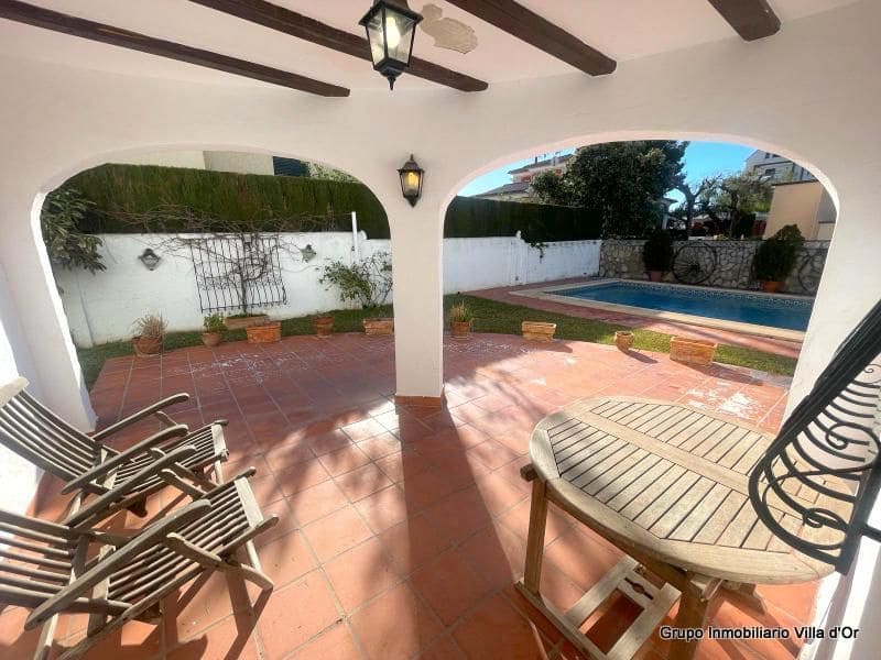 6 sovrum Villa till salu i Denia med pool - 598 000 € (Ref: 8787669)