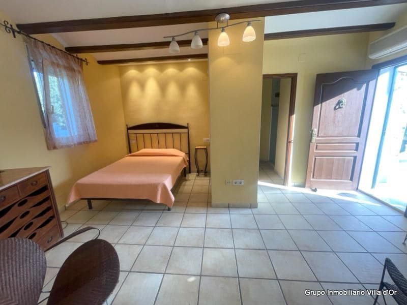 6 sovrum Villa till salu i Denia med pool - 598 000 € (Ref: 8787669)