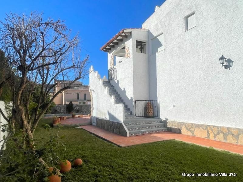 6 sovrum Villa till salu i Denia med pool - 598 000 € (Ref: 8787669)