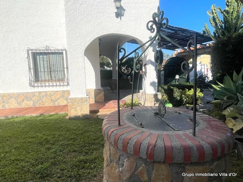 6 sovrum Villa till salu i Denia med pool - 598 000 € (Ref: 8787669)