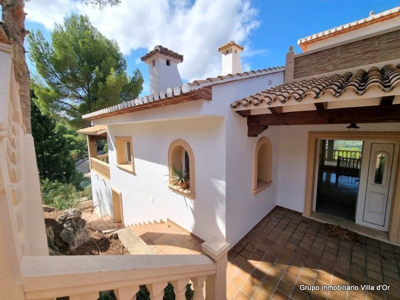 9 bedroom Villa for sale in Pedreguer - € 965,000 (Ref: 8787674)