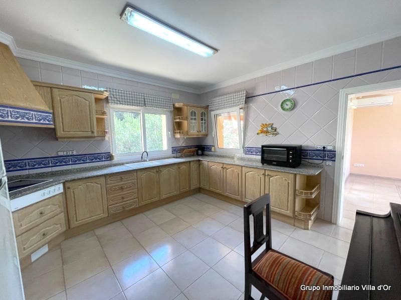 9 bedroom Villa for sale in Pedreguer - € 965,000 (Ref: 8787674)