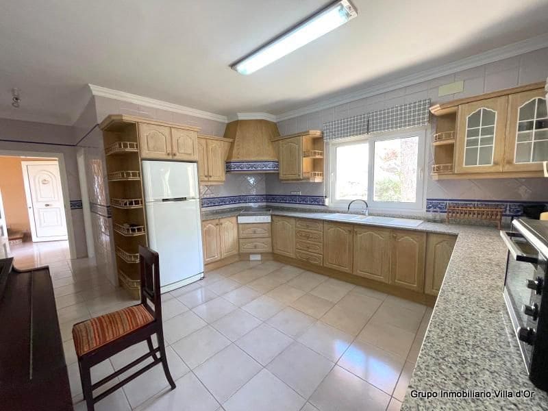 9 bedroom Villa for sale in Pedreguer - € 965,000 (Ref: 8787674)