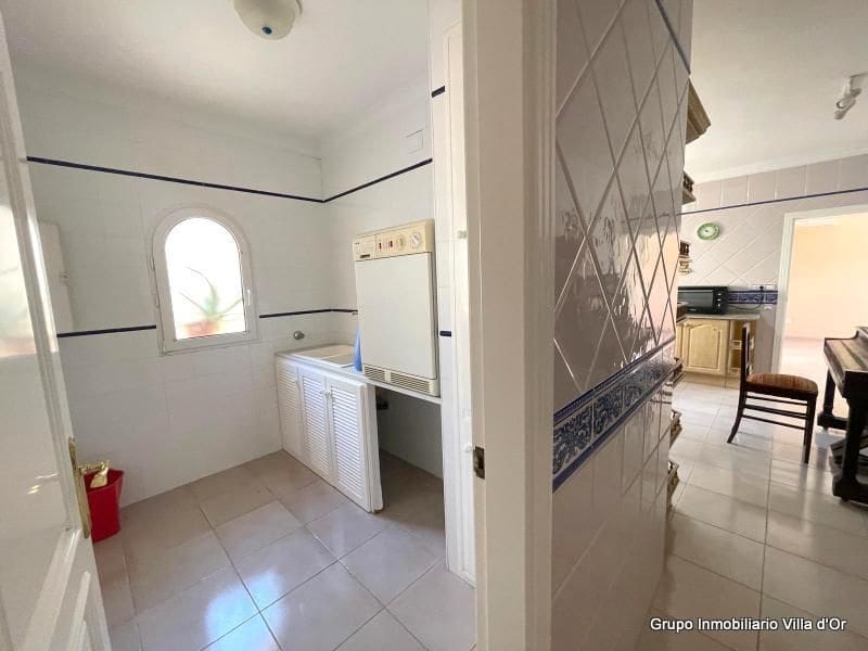 9 bedroom Villa for sale in Pedreguer - € 965,000 (Ref: 8787674)