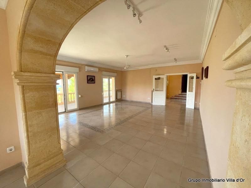 9 bedroom Villa for sale in Pedreguer - € 965,000 (Ref: 8787674)