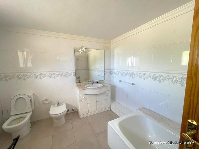 9 bedroom Villa for sale in Pedreguer - € 965,000 (Ref: 8787674)