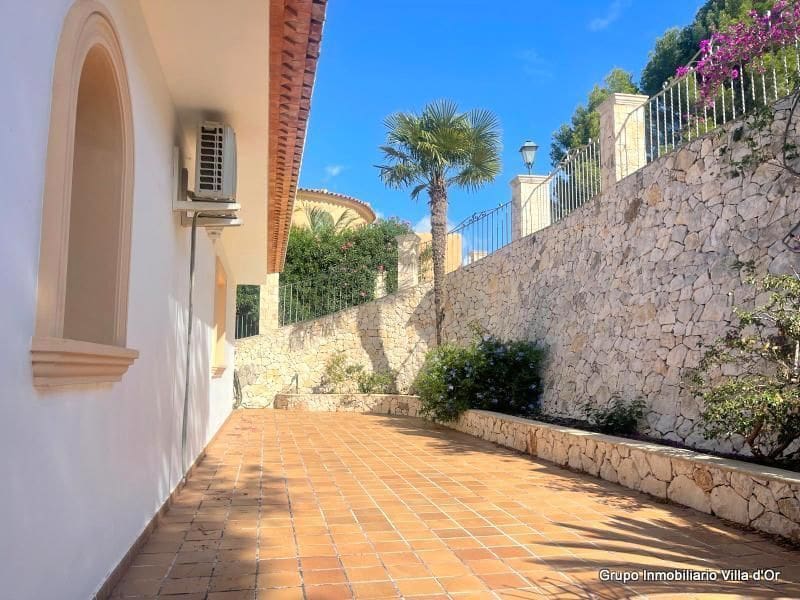 9 bedroom Villa for sale in Pedreguer - € 965,000 (Ref: 8787674)