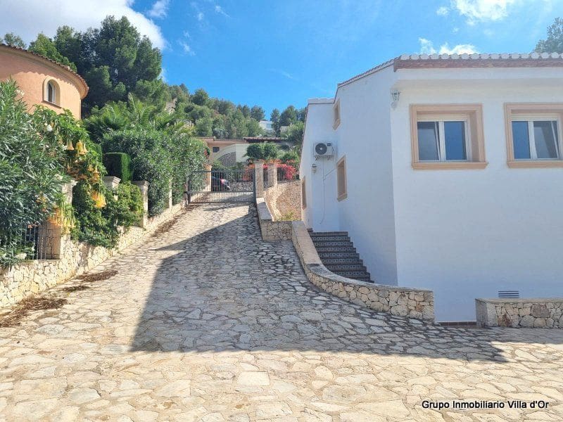 9 bedroom Villa for sale in Pedreguer - € 965,000 (Ref: 8787674)