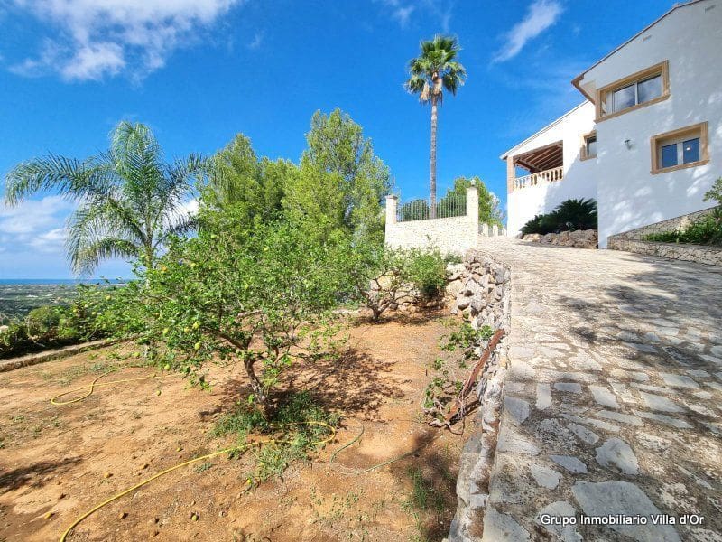 9 bedroom Villa for sale in Pedreguer - € 965,000 (Ref: 8787674)