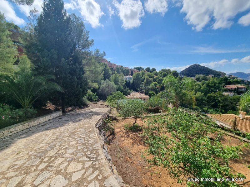 9 bedroom Villa for sale in Pedreguer - € 965,000 (Ref: 8787674)