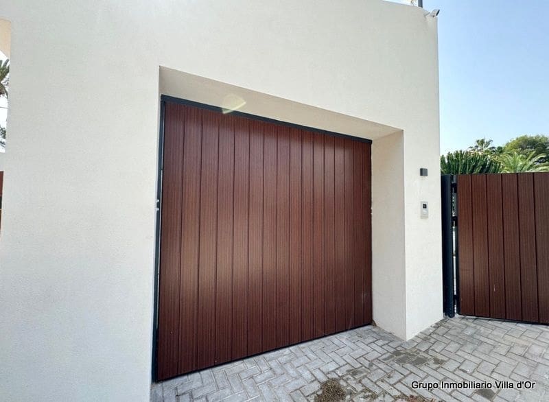 4 Zimmer Villa zu verkaufen in Denia mit Pool - 1.890.000 € (Ref: 8787684)