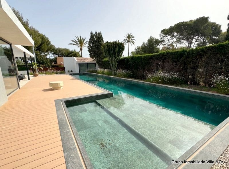 4 Zimmer Villa zu verkaufen in Denia mit Pool - 1.890.000 € (Ref: 8787684)