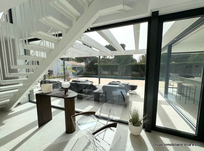 4 Zimmer Villa zu verkaufen in Denia mit Pool - 1.890.000 € (Ref: 8787684)