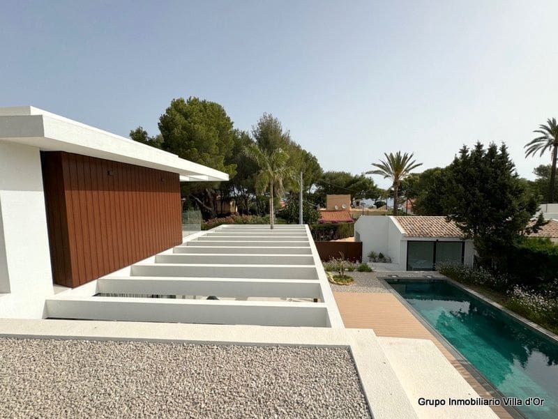 4 Zimmer Villa zu verkaufen in Denia mit Pool - 1.890.000 € (Ref: 8787684)
