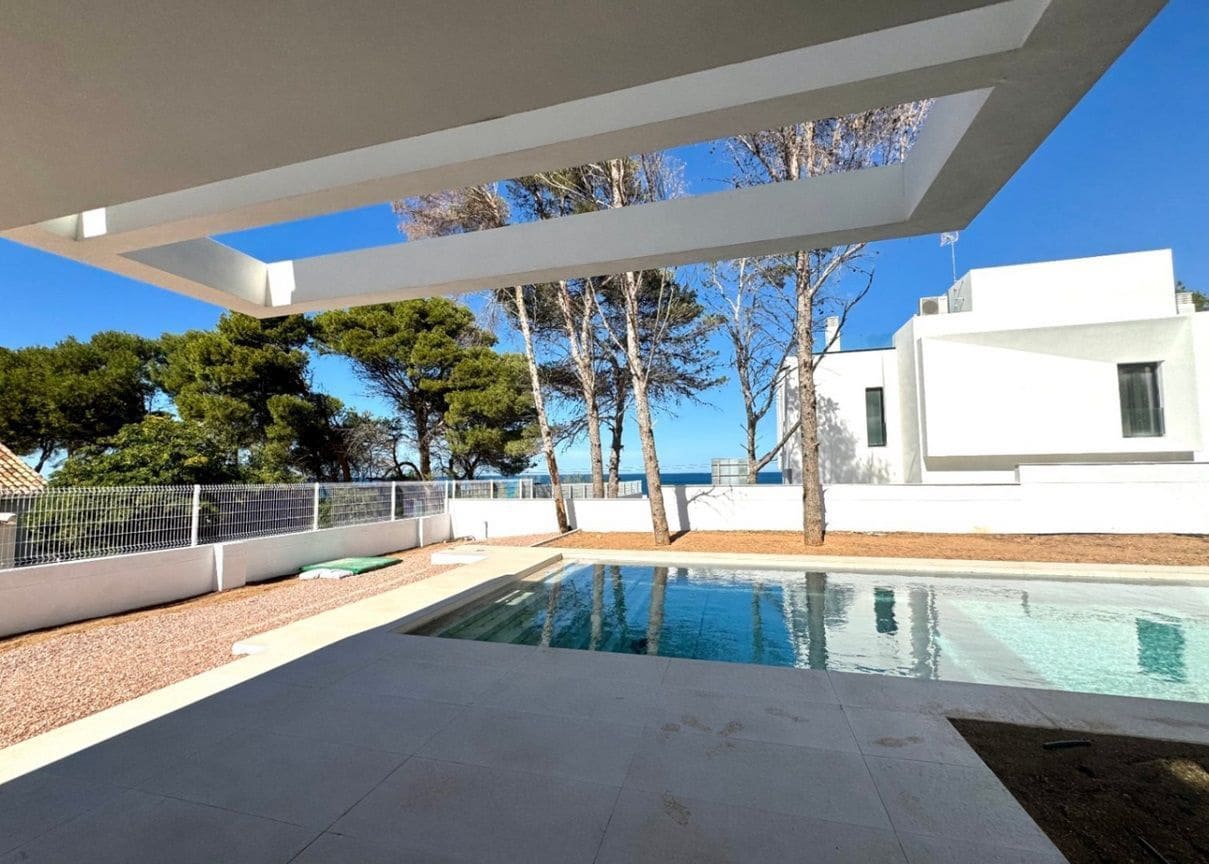 4 sypialnia Willa na sprzedaż w Denia z basenem - 2 400 000 € (Ref: 8787686)