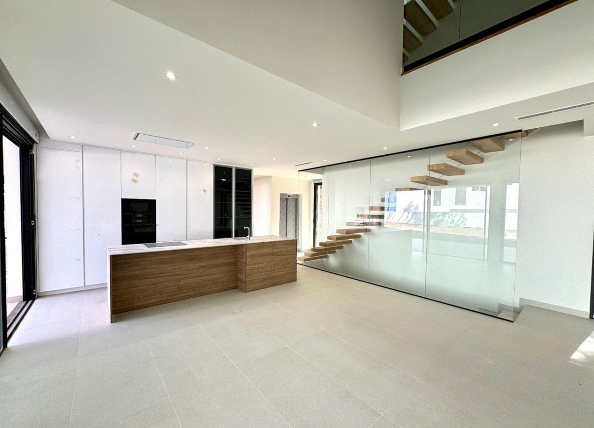 4 sypialnia Willa na sprzedaż w Denia z basenem - 2 400 000 € (Ref: 8787686)