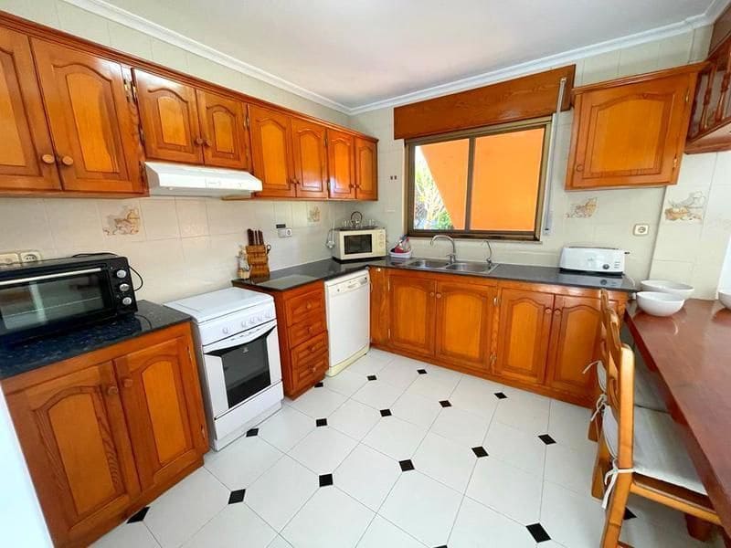 7 Zimmer Villa zu verkaufen in Denia mit Pool - 530.000 € (Ref: 8787705)