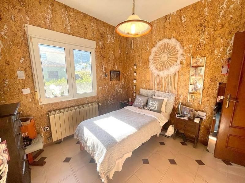 7 Zimmer Villa zu verkaufen in Denia mit Pool - 530.000 € (Ref: 8787705)