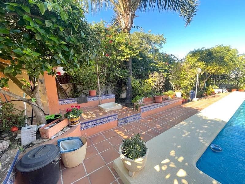 7 Zimmer Villa zu verkaufen in Denia mit Pool - 530.000 € (Ref: 8787705)